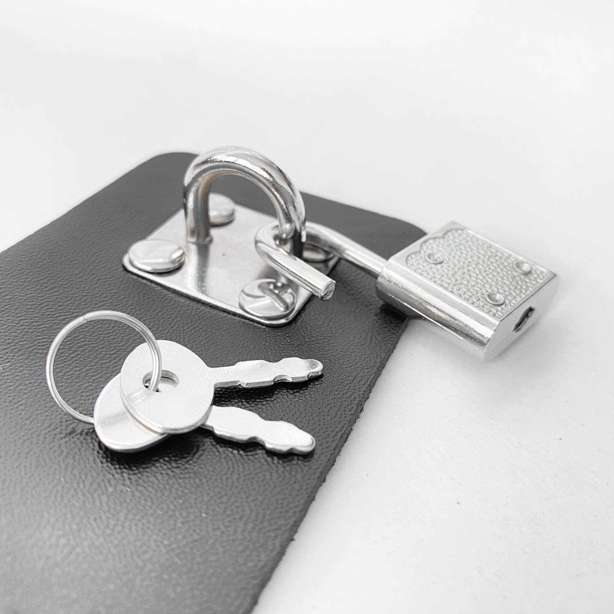 4 cuff leather spreader bar bdsm