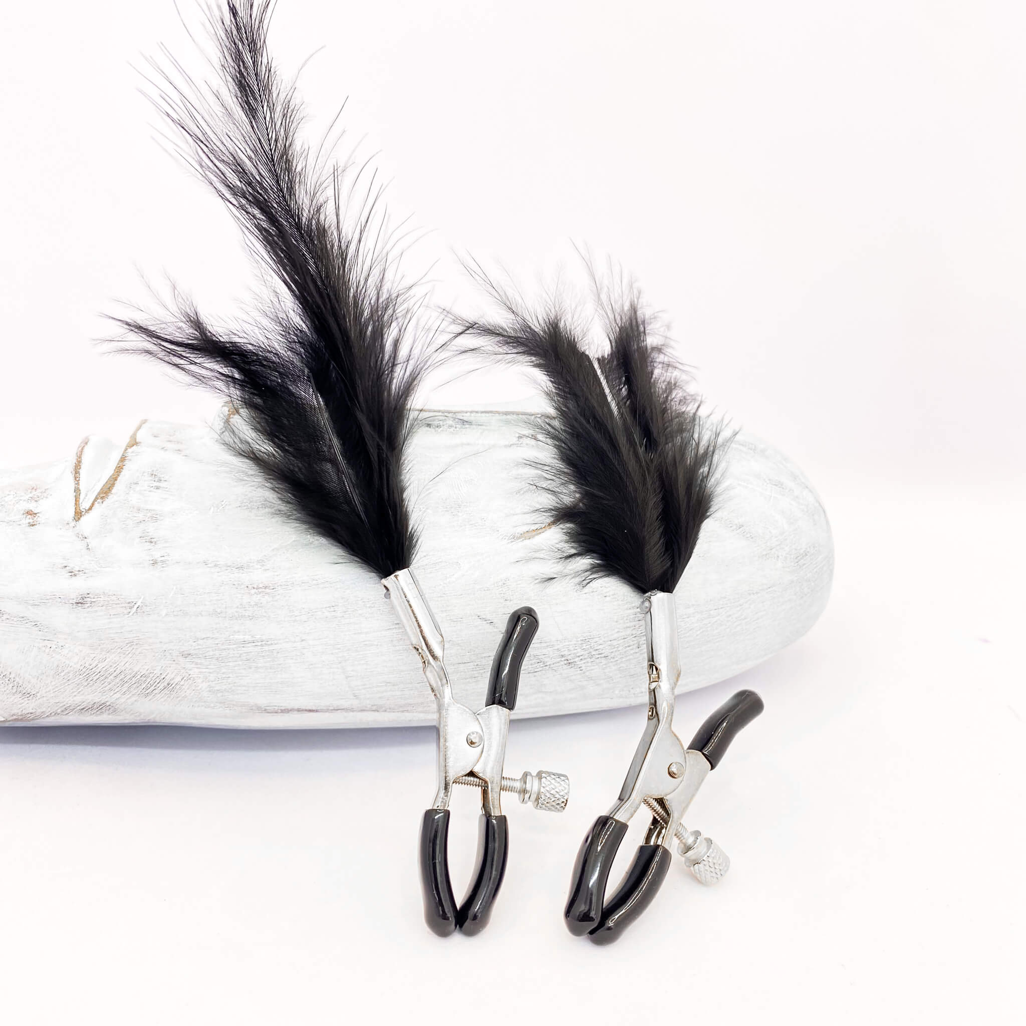 Black Feathered Nipple Clamps