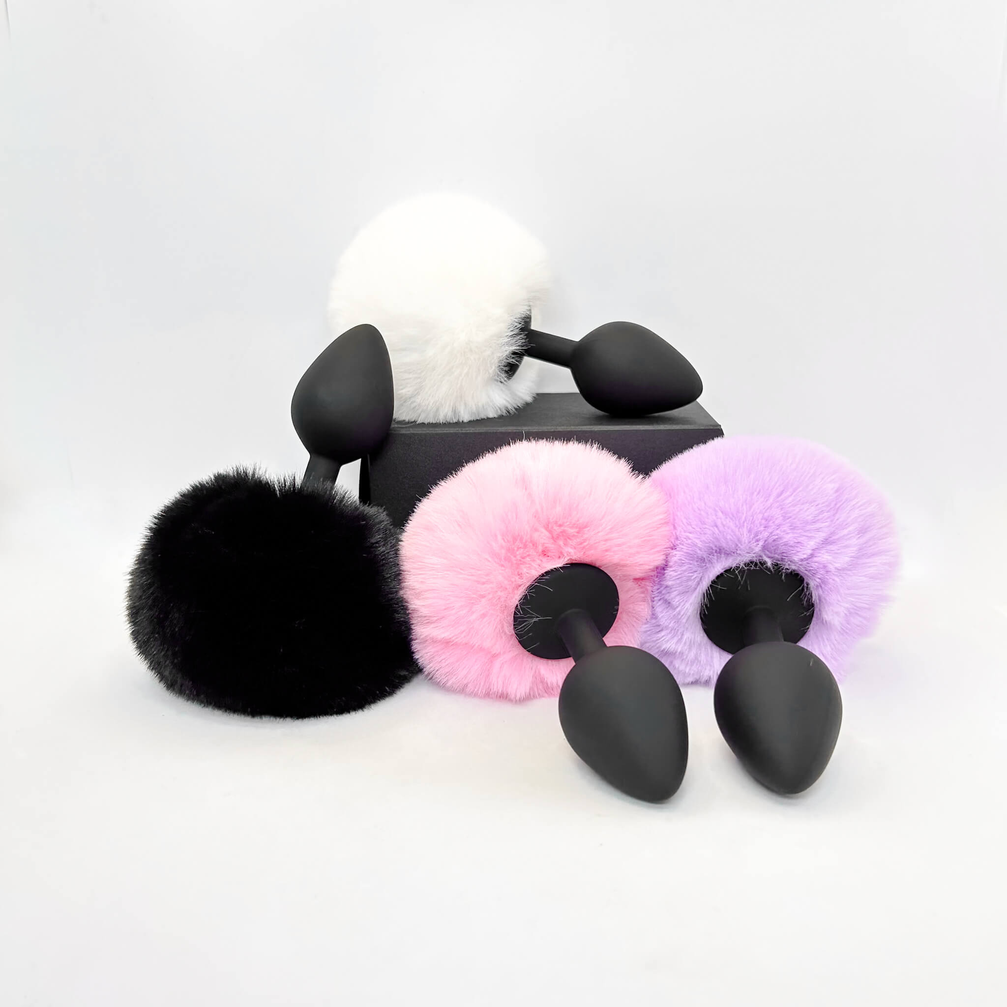 Bunny Tail with Silicone Butt Plug (35mm)
