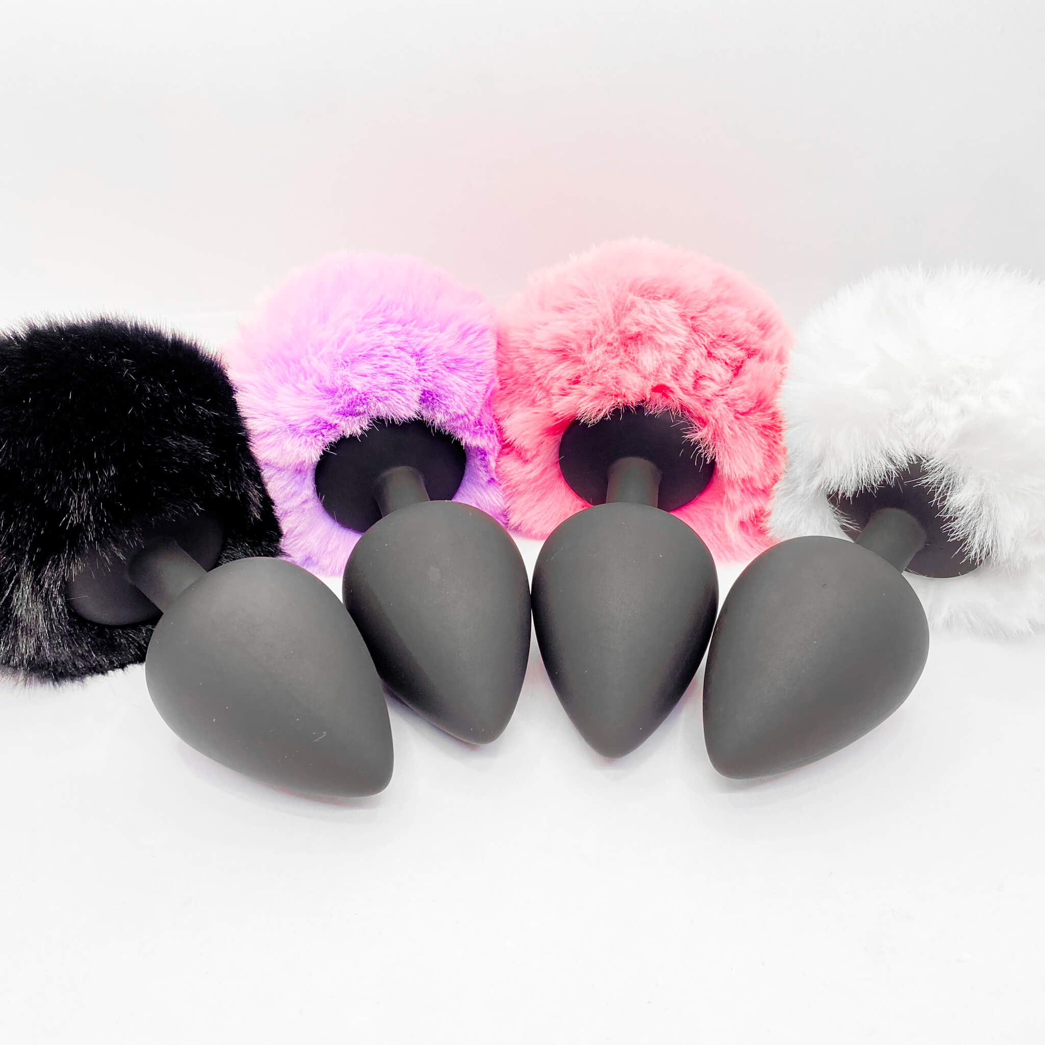 Bunny Tail with Silicone Butt Plug (44mm)