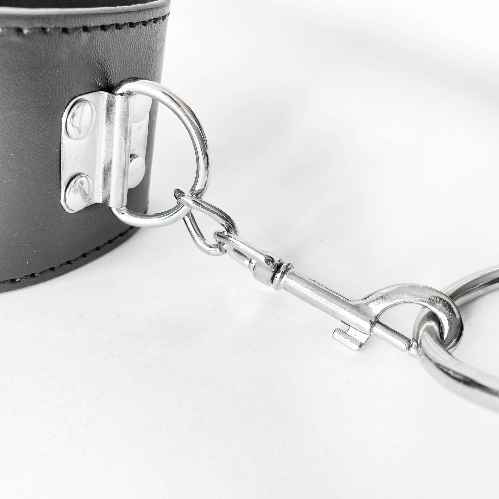 bdsm spreader bar cuffs