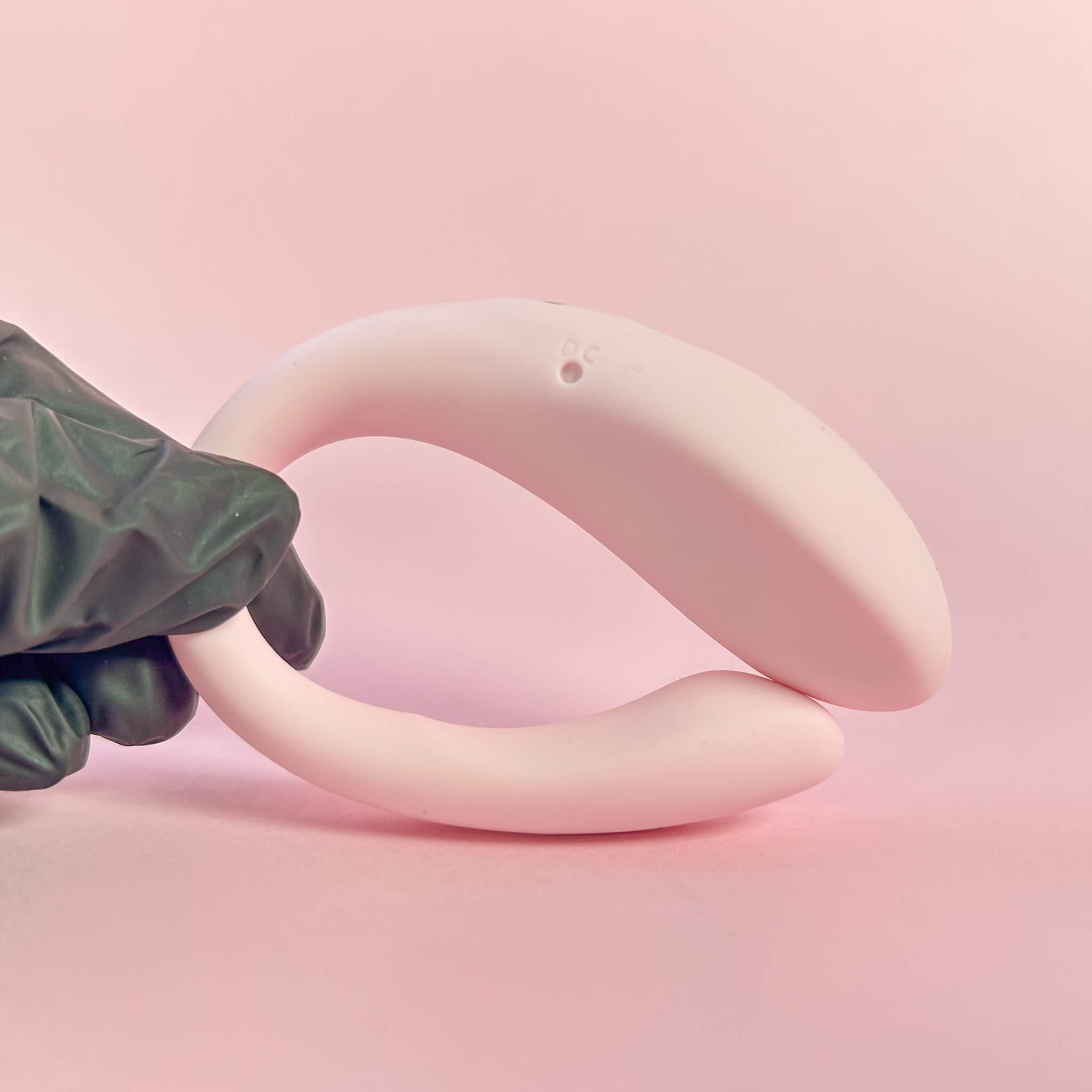 c shaped vibrator