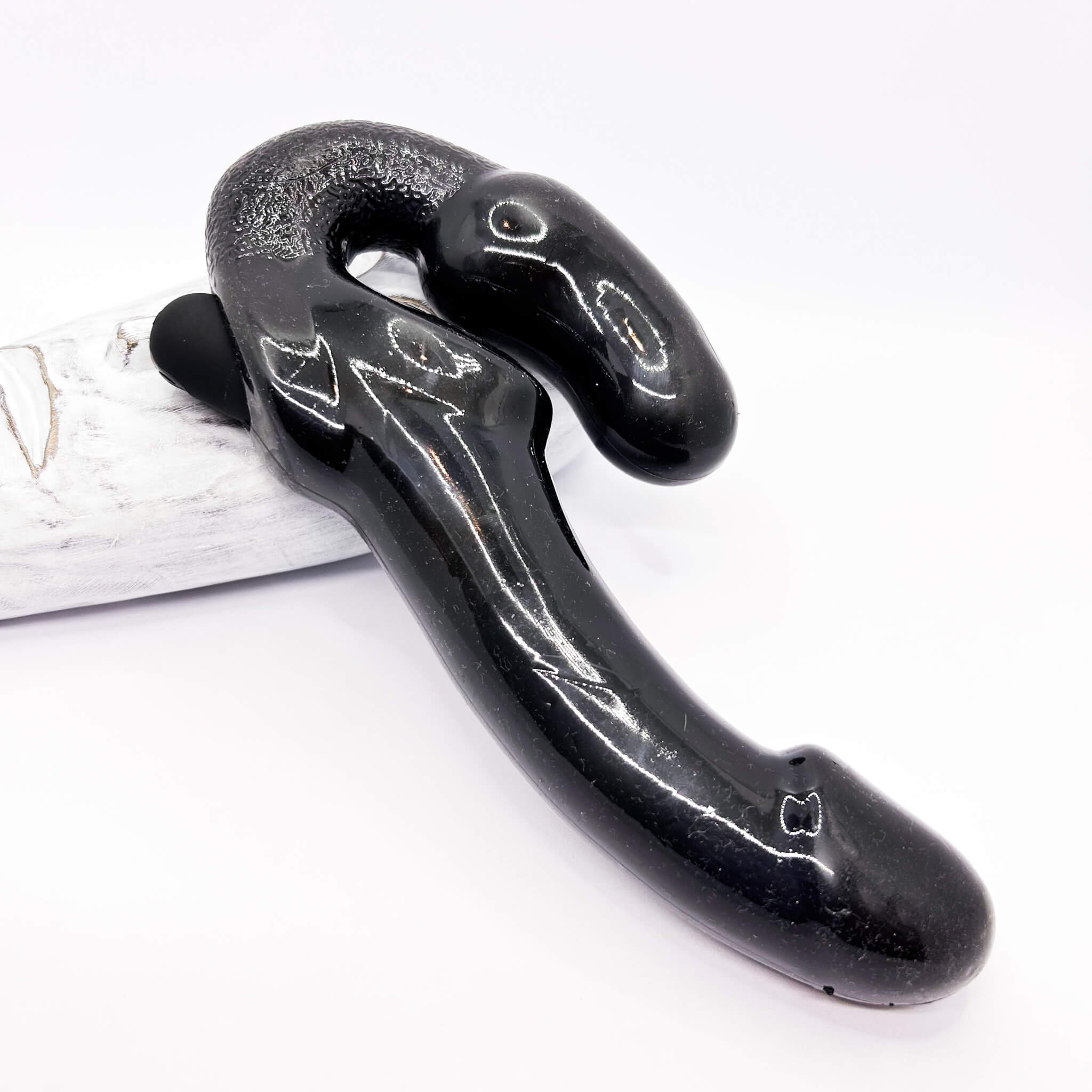 vibrating strapless strap on black