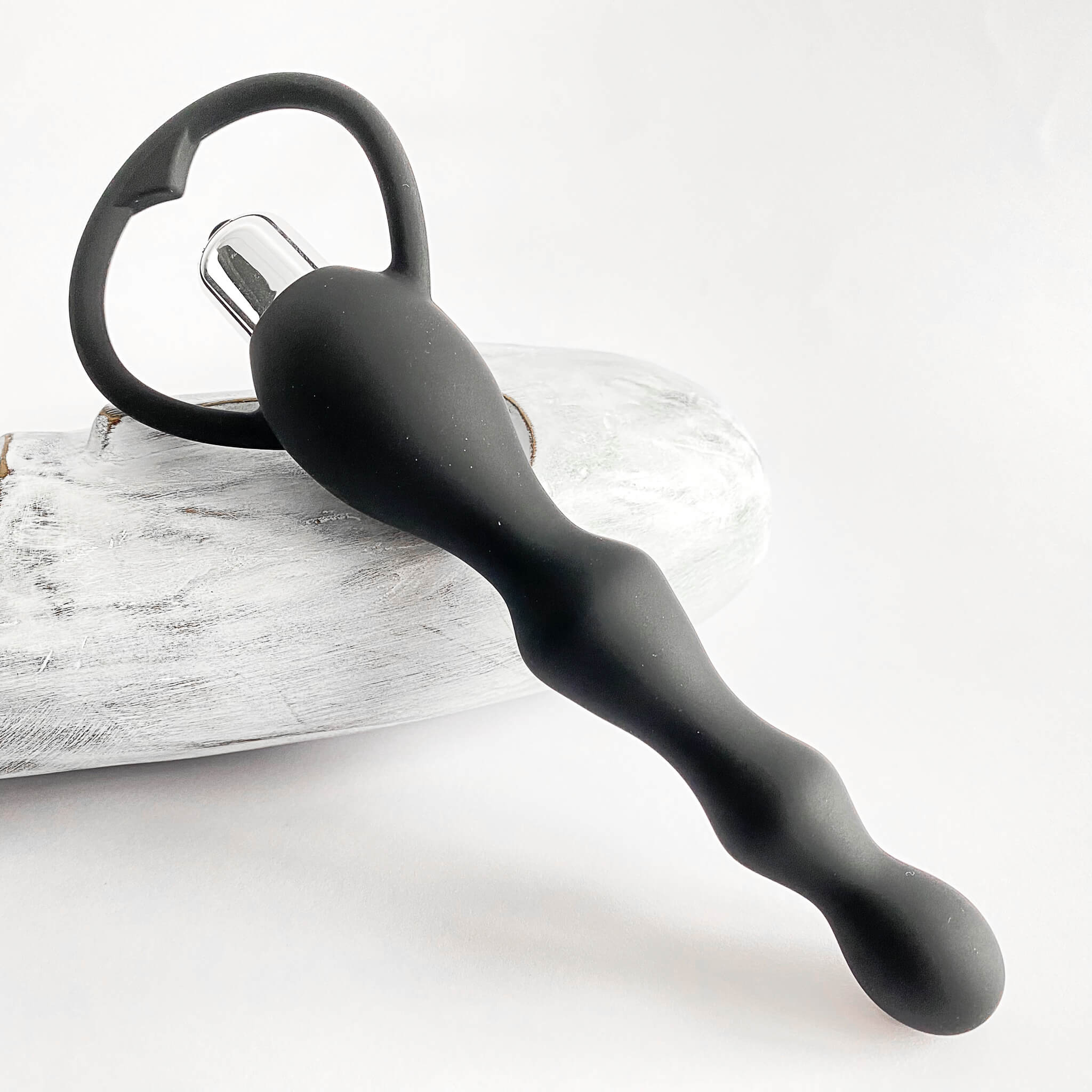 Extra Large Beaded Vibrating Anal Beads black