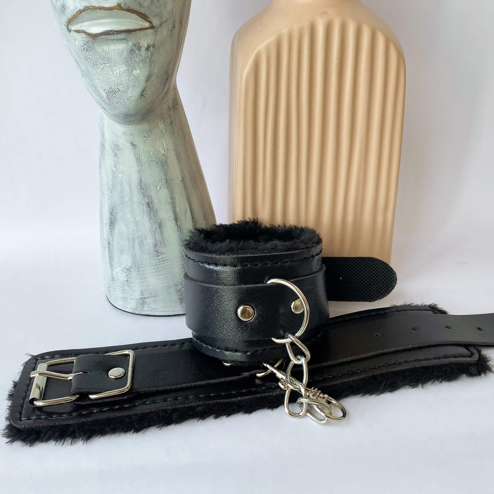 4Play Essentials Wilder Weekend Couples Sex Toy Kit cuff