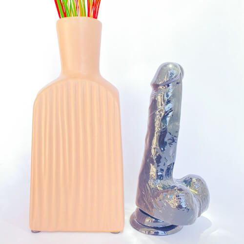 Medium Realistic Suction Cup Dildo (17cm/6.7 inches)