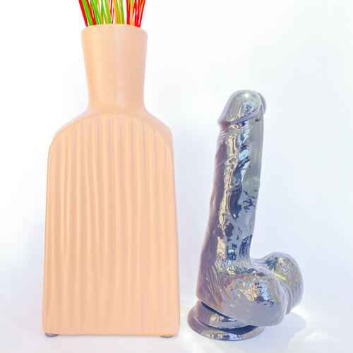 Medium Realistic Suction Cup Dildo (17cm/6.7 inches)