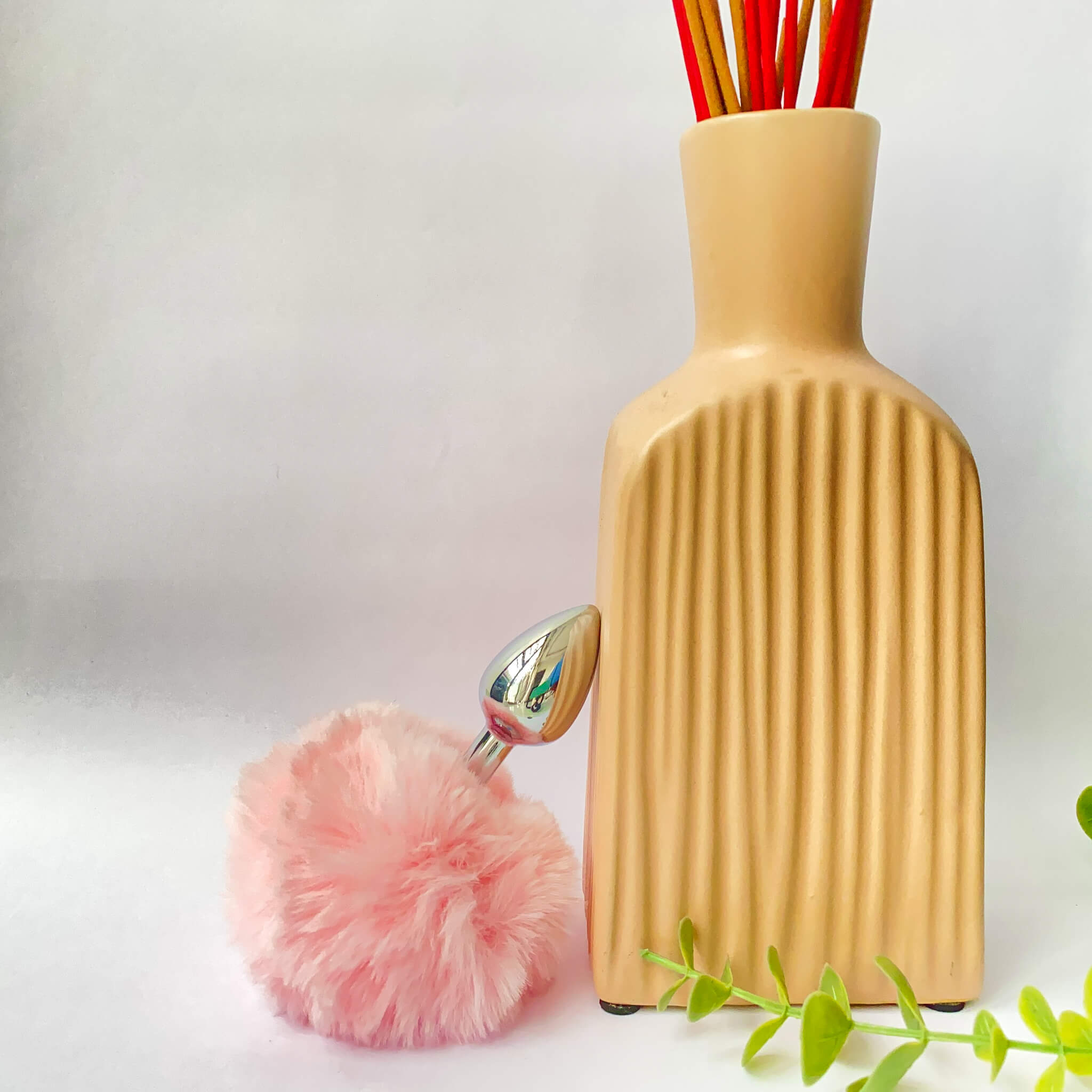 pink pom pom butt plug