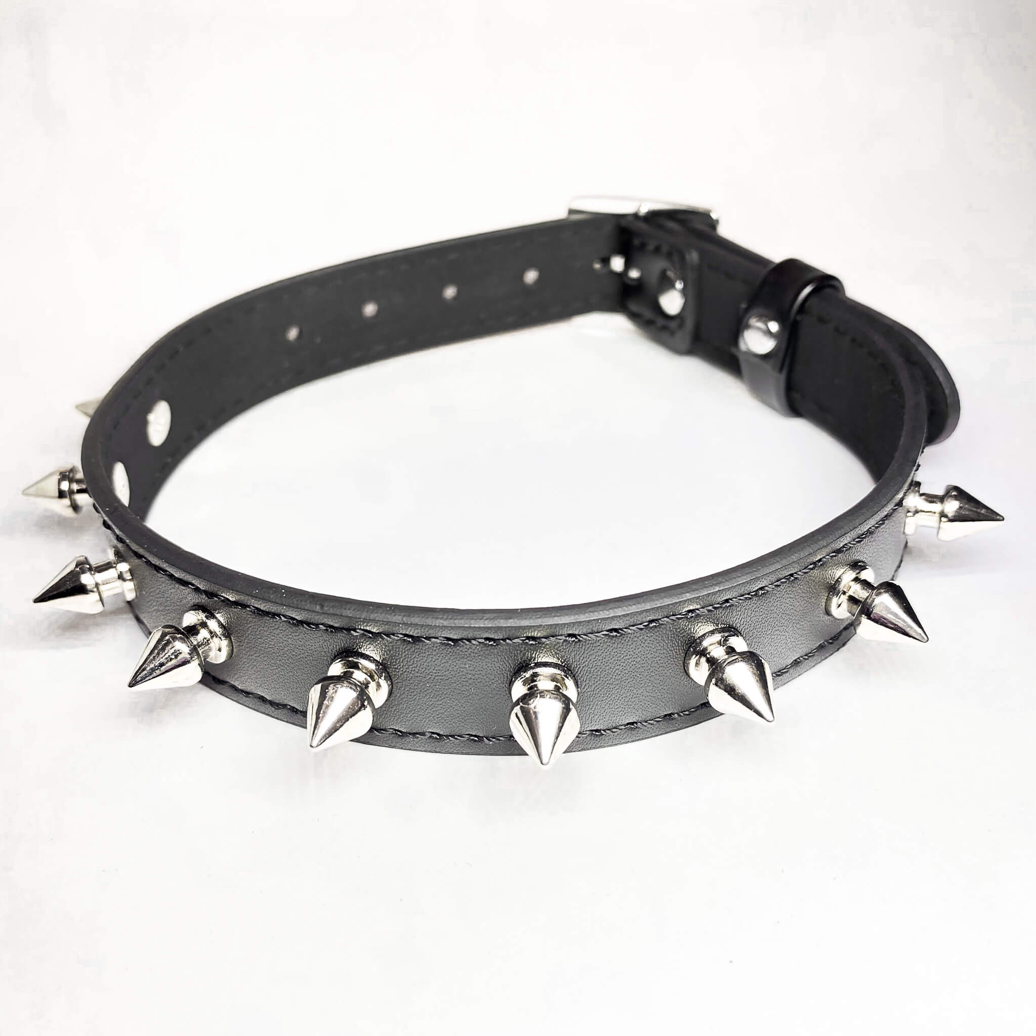 spiked bdsm collar