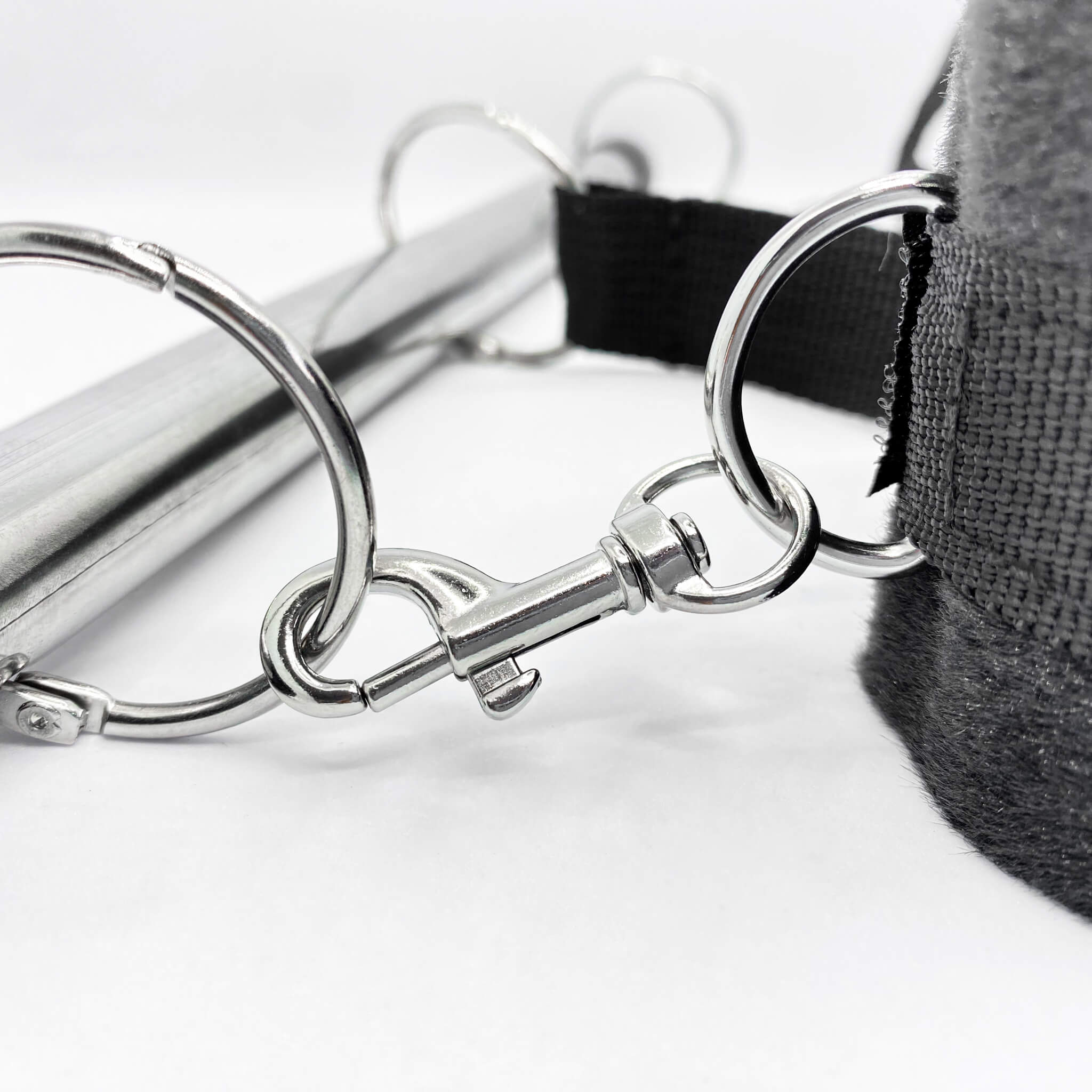 4 cuff nylon spreader bar