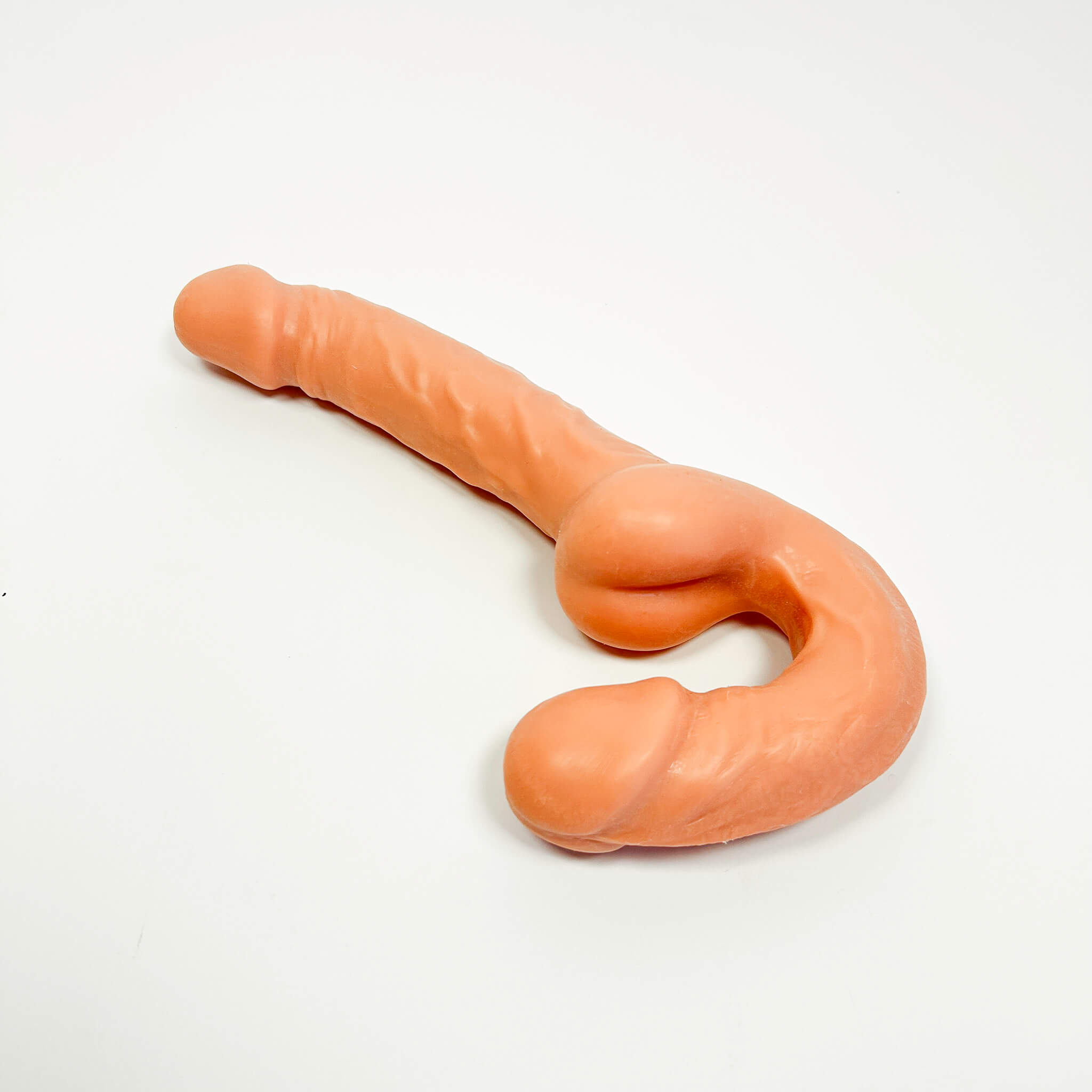 Baile Ultra Passionate Harness Strapless Strap On 5.9" on a white background