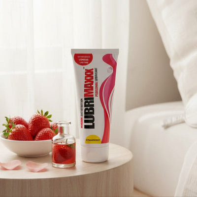 Lubrimaxxx_Strawberry_200ml_bottle