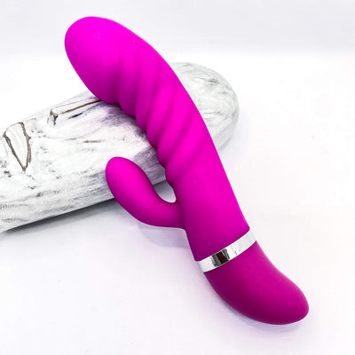 Pretty Love Tracy Rabbit Vibe