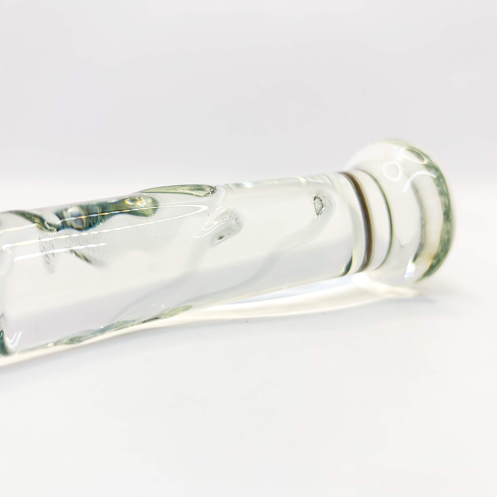 Transparent veins glass dildo massager