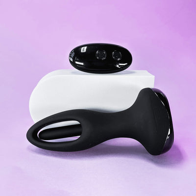 Vibrating and Tapping Butt Plug with Remote