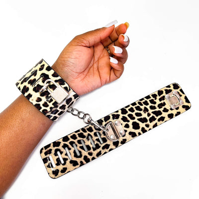 Wild Side Leopard Bondage Kit