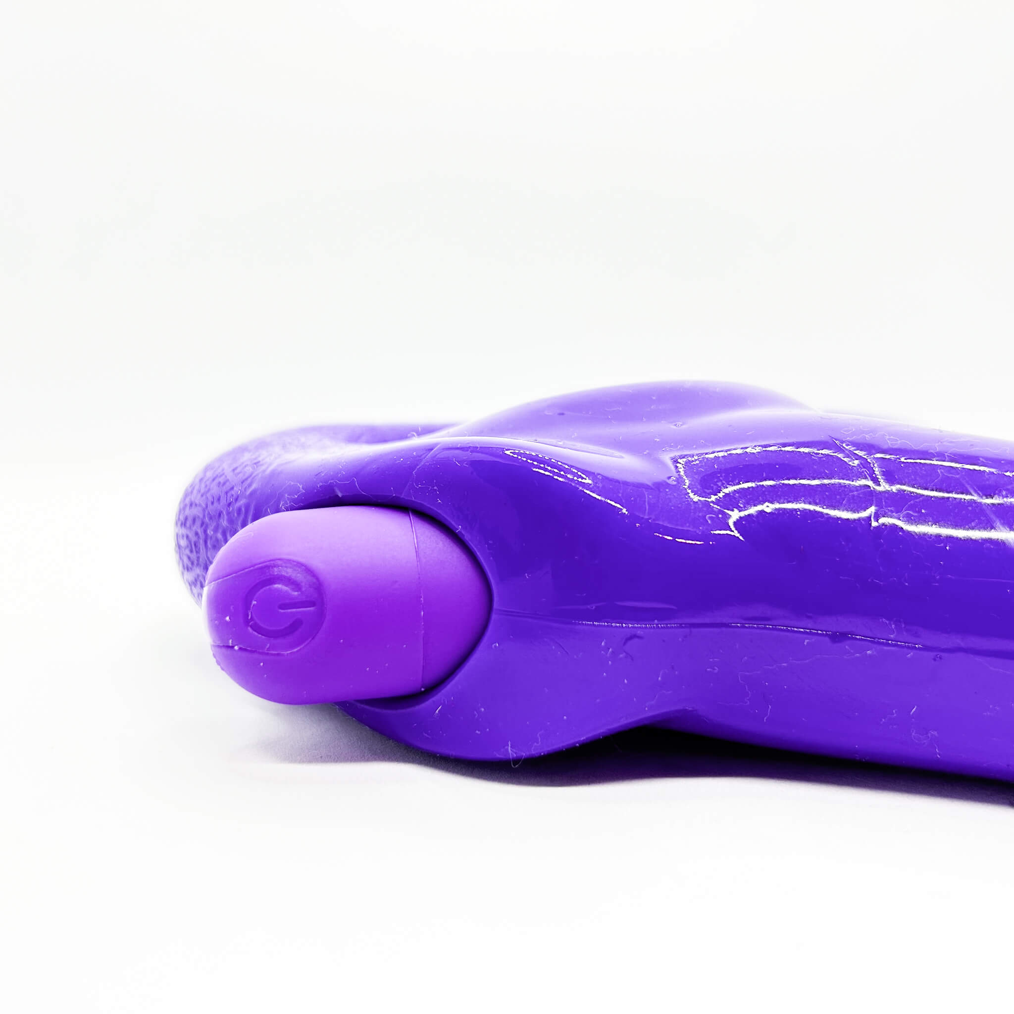 rechargeable vibrating strapless strap on