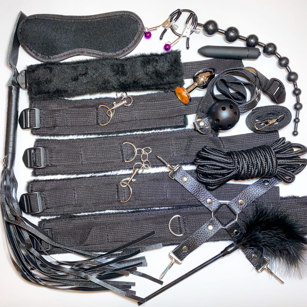 13 piece BDSM Bondage black