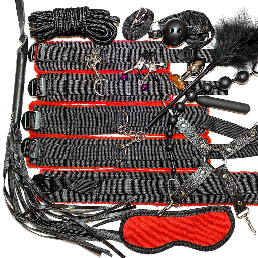13 piece BDSM Bondage set red and black