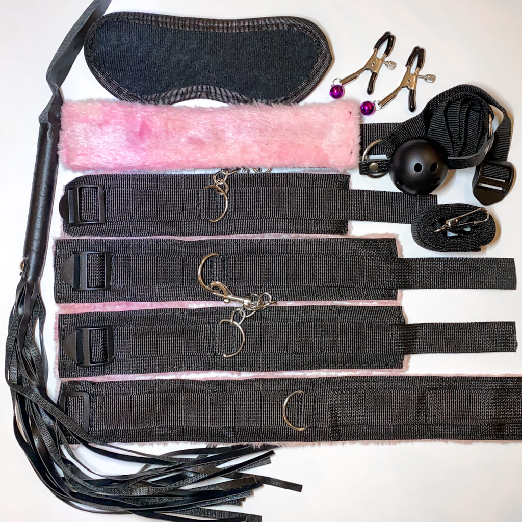 7 piece BDSM set pink and black