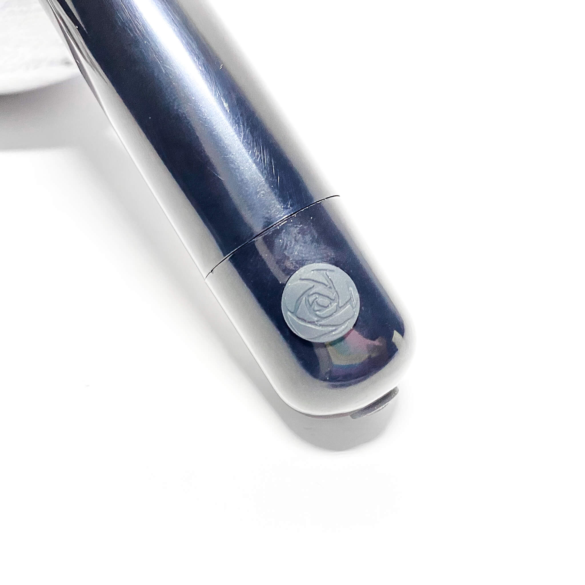 black rechargeable bullet vibrator
