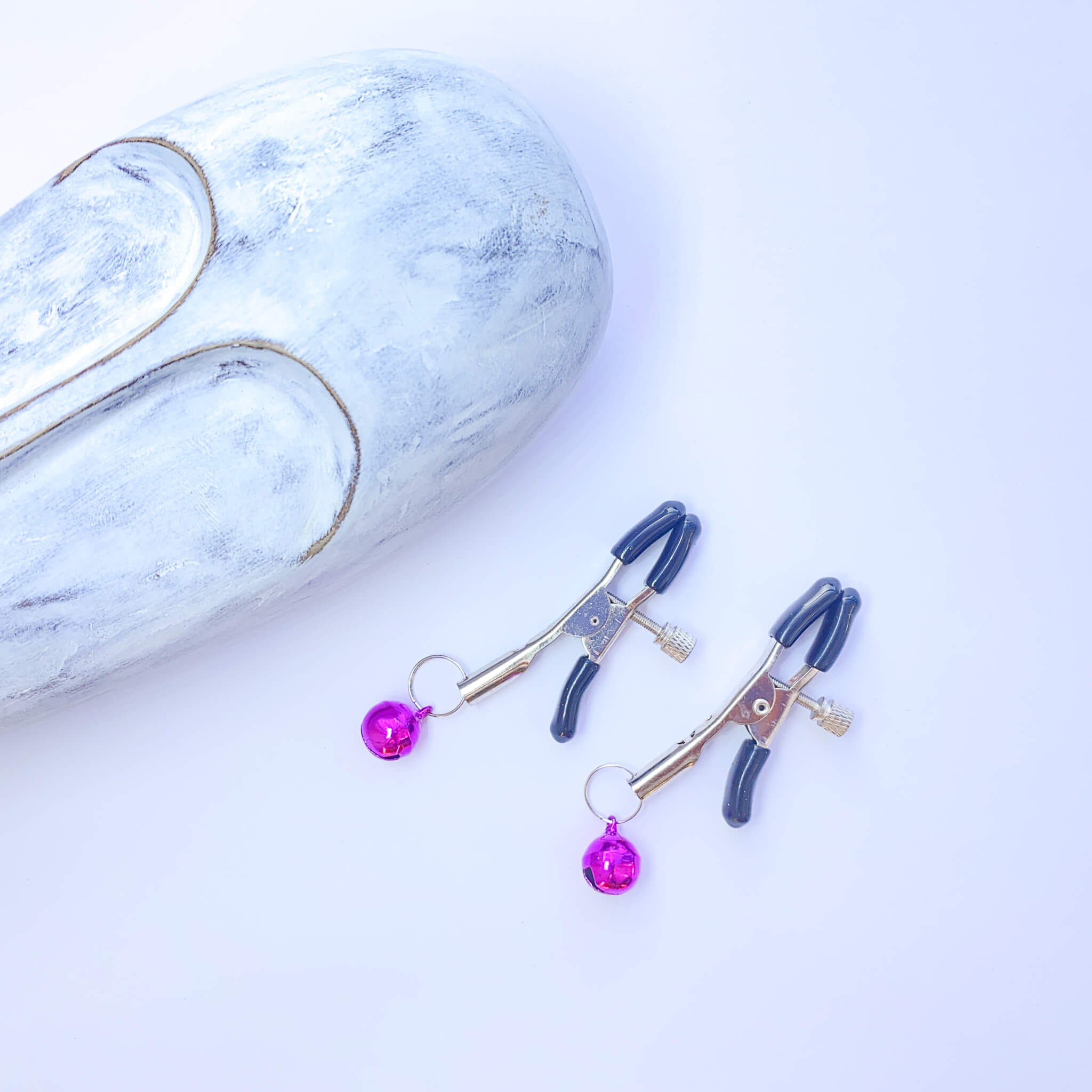 Classic Nipple Clamps With Ball Bells