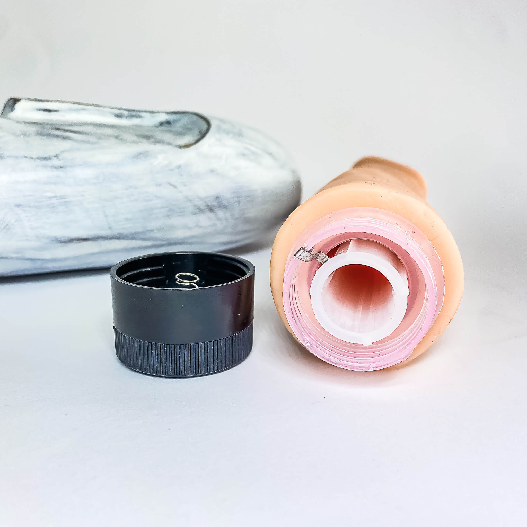 realistic dildo vibrator battery