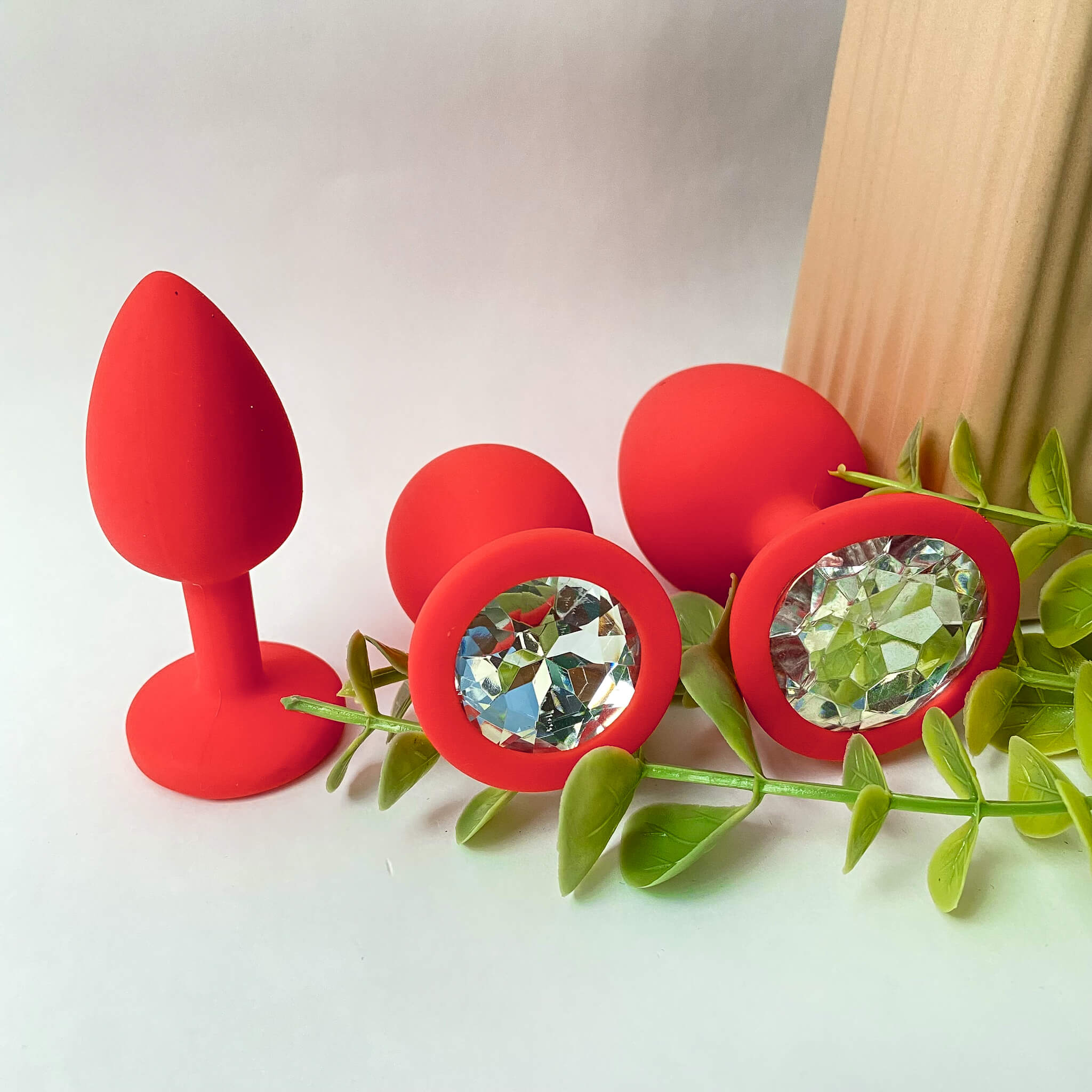 red butt plug set