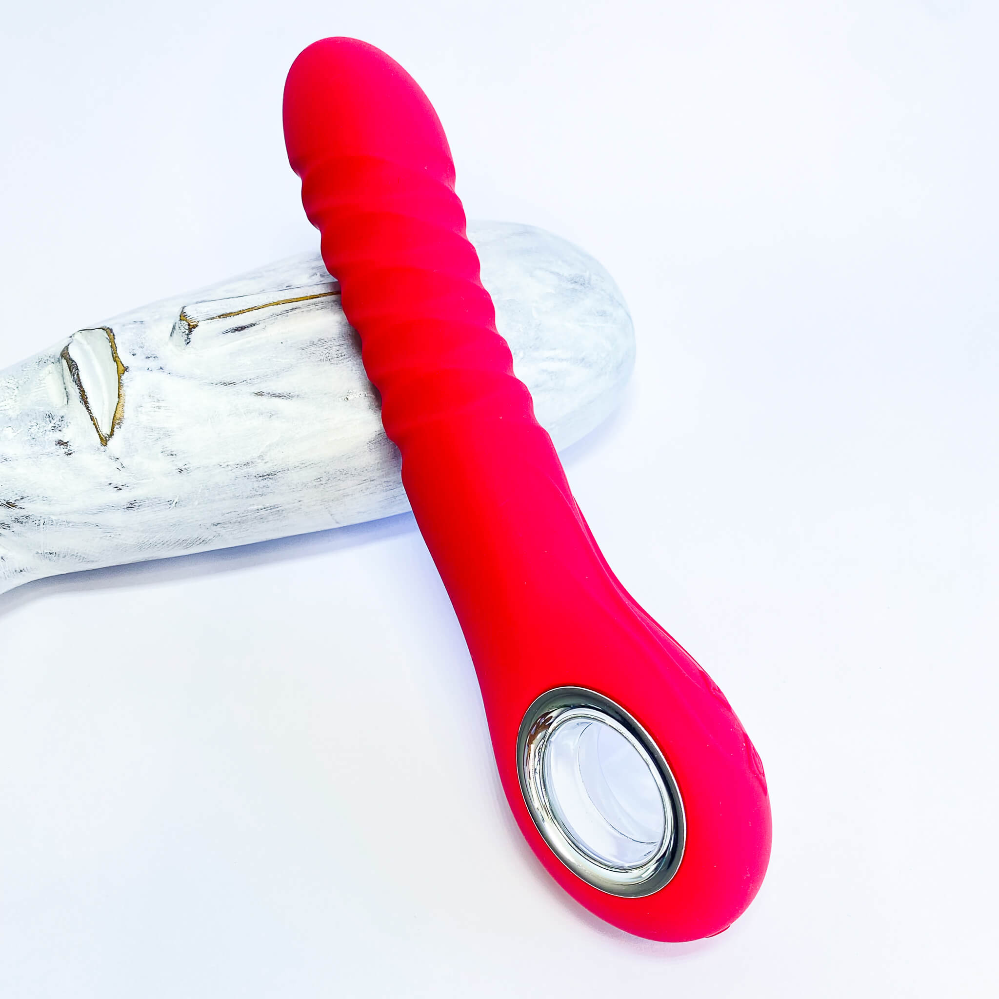 thrusting dildo red